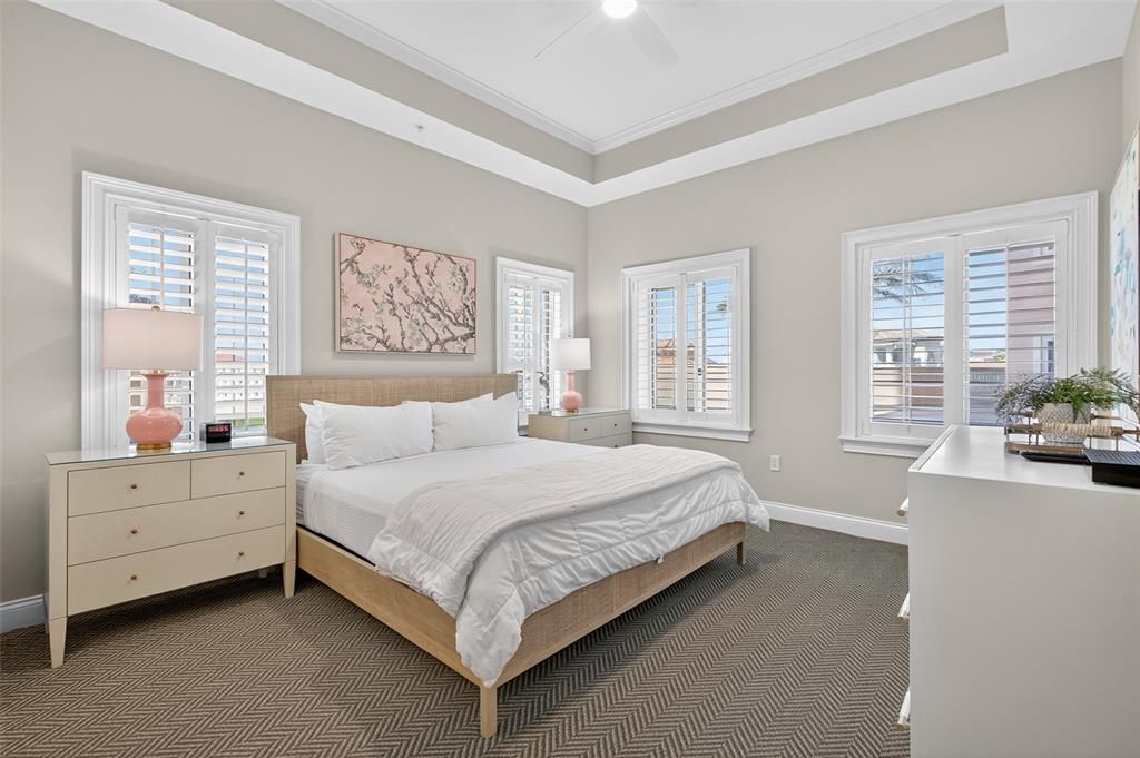 For Sale: $1,150,000 (3 beds, 3 baths, 2588 Square Feet)