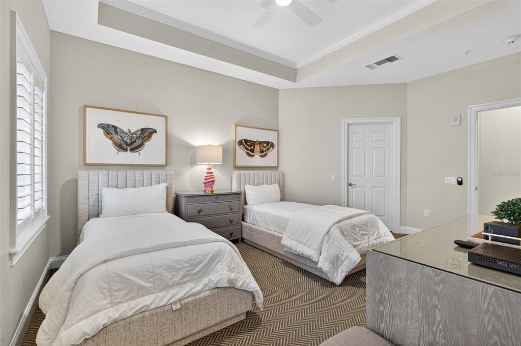 For Sale: $1,150,000 (3 beds, 3 baths, 2588 Square Feet)