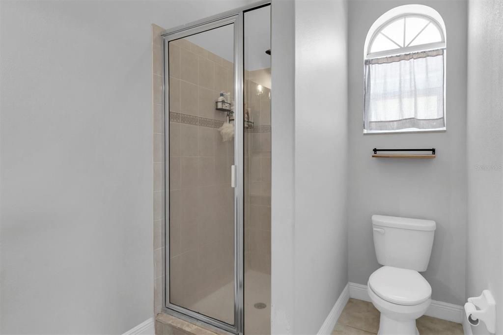 For Sale: $325,000 (3 beds, 3 baths, 1793 Square Feet)