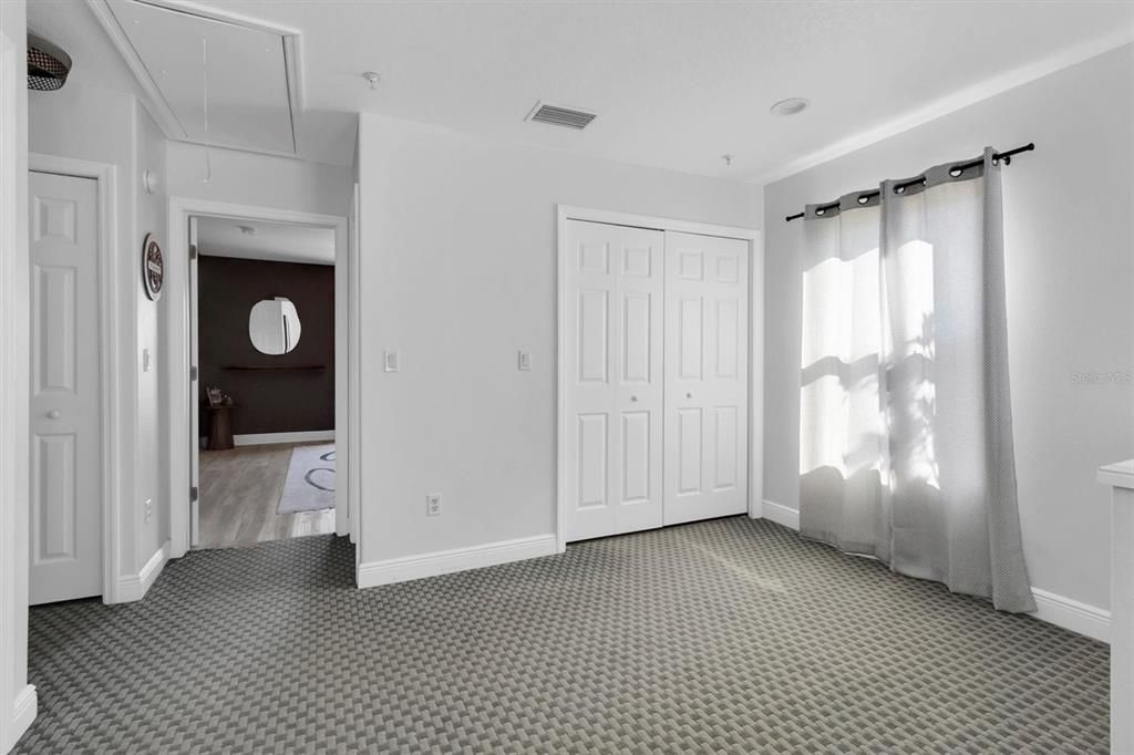 For Sale: $325,000 (3 beds, 3 baths, 1793 Square Feet)