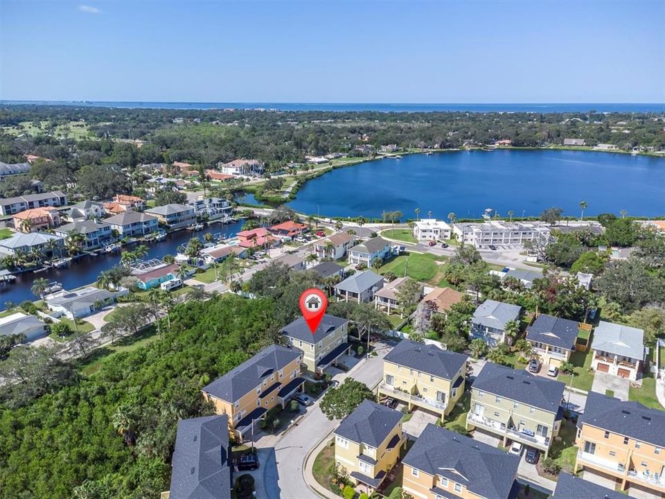 For Sale: $325,000 (3 beds, 3 baths, 1793 Square Feet)