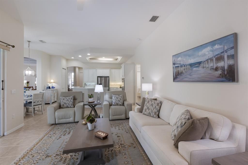 待售: $945,000 (4 贝兹, 3 浴室, 3852 平方英尺)