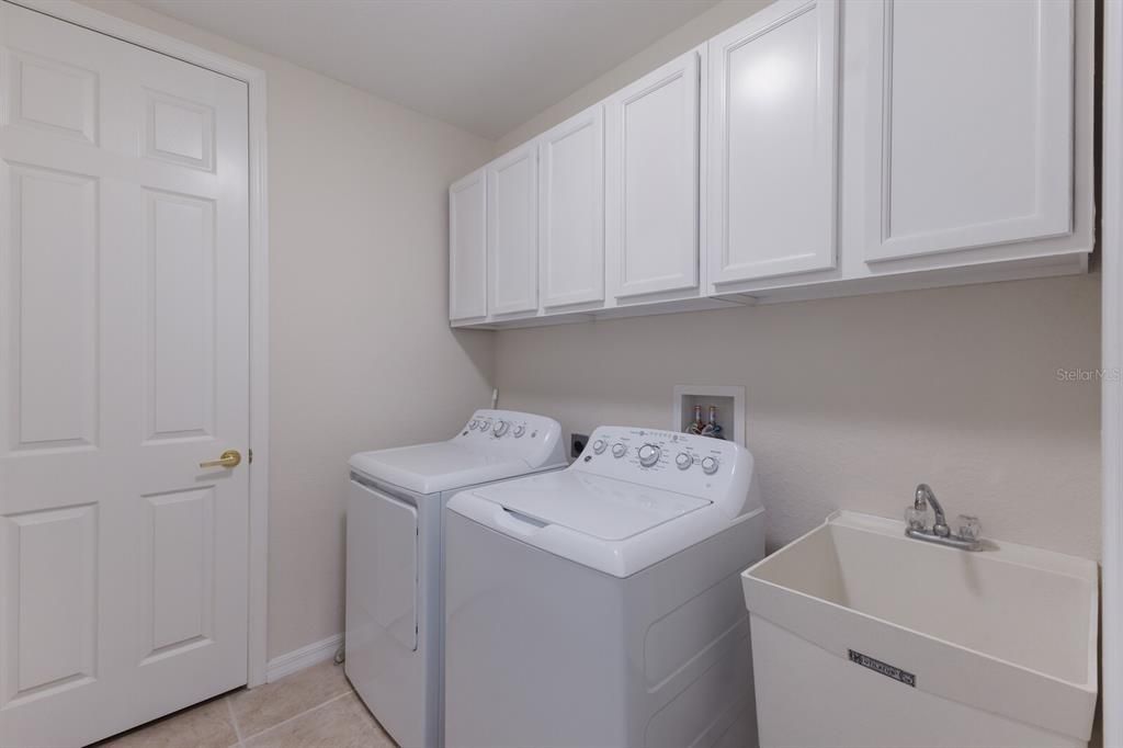 待售: $945,000 (4 贝兹, 3 浴室, 3852 平方英尺)