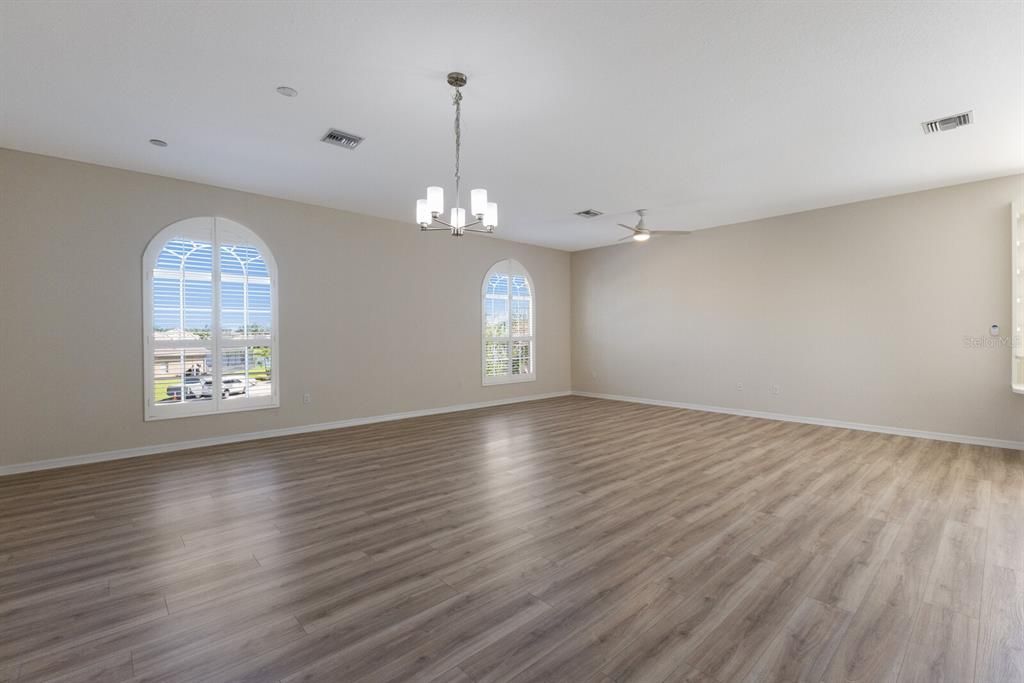 待售: $945,000 (4 贝兹, 3 浴室, 3852 平方英尺)