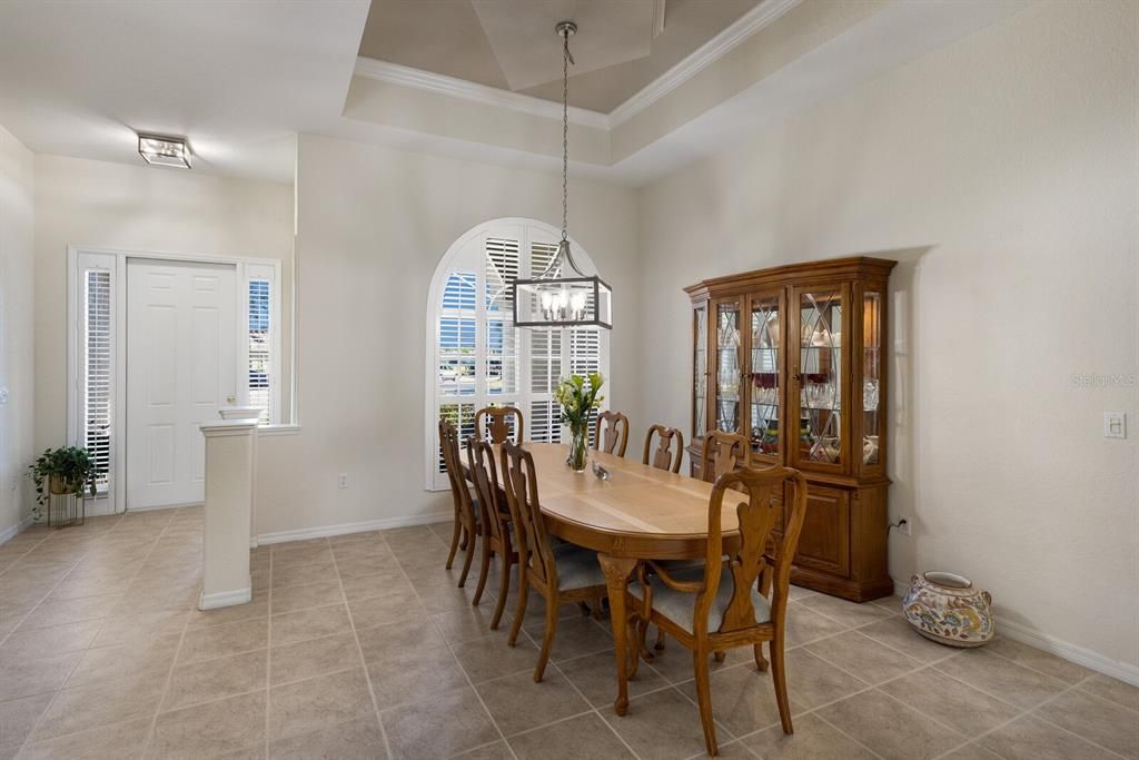 待售: $945,000 (4 贝兹, 3 浴室, 3852 平方英尺)