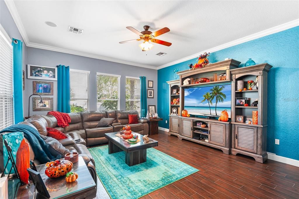 待售: $550,000 (3 贝兹, 2 浴室, 2618 平方英尺)