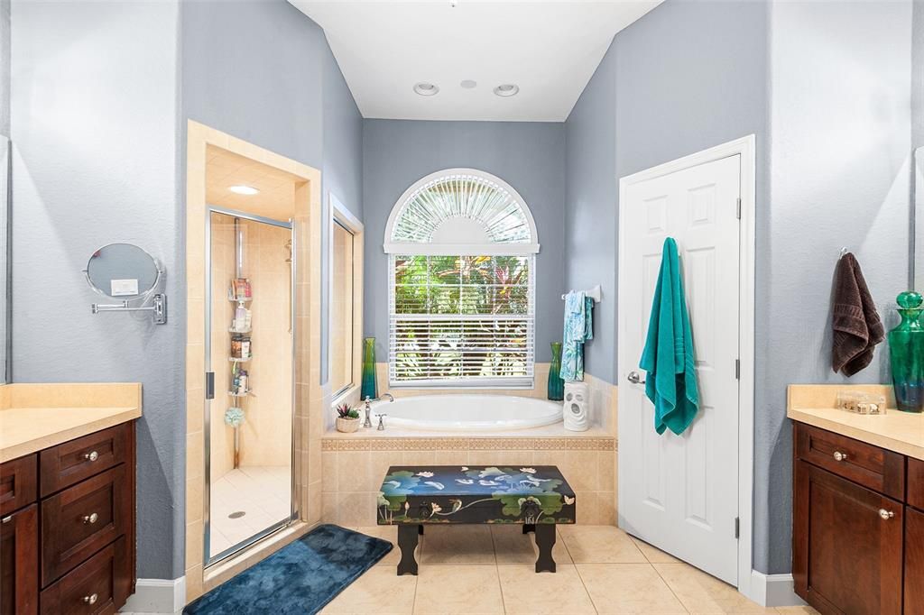 待售: $550,000 (3 贝兹, 2 浴室, 2618 平方英尺)