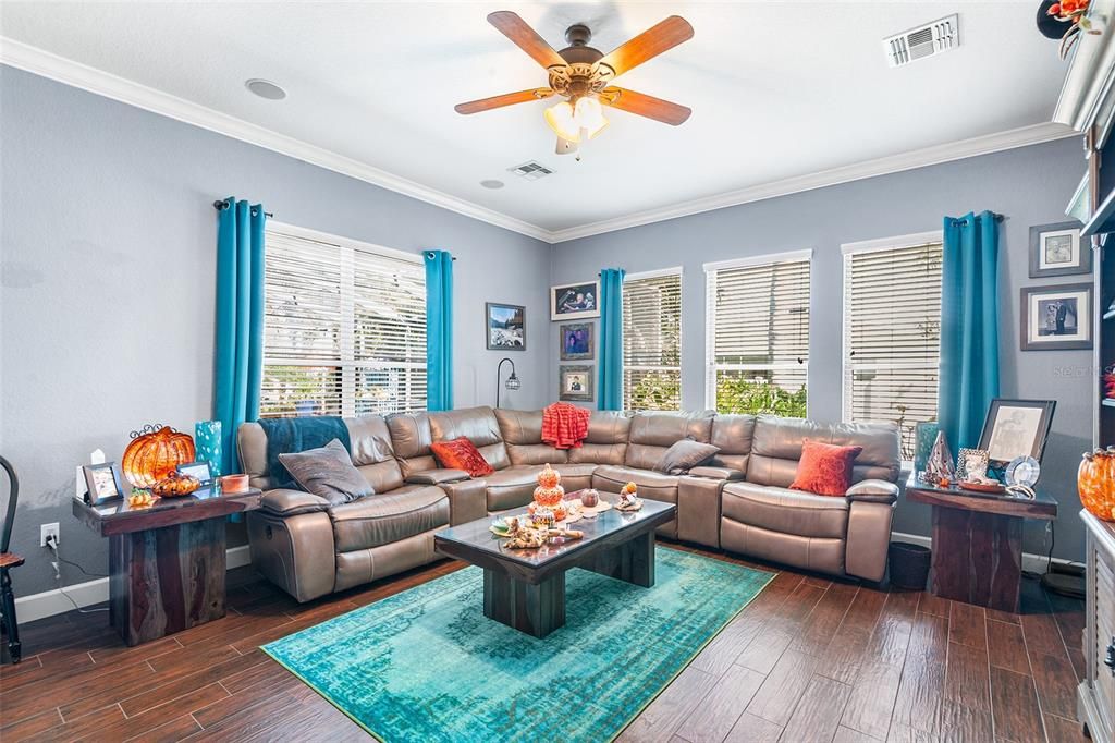 待售: $550,000 (3 贝兹, 2 浴室, 2618 平方英尺)