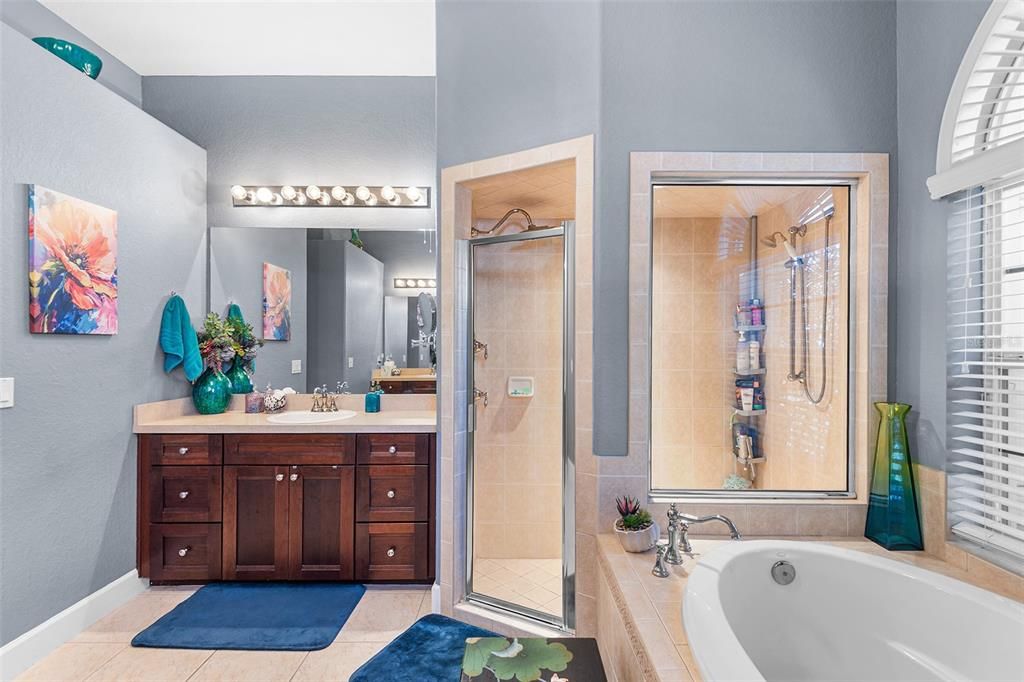 待售: $550,000 (3 贝兹, 2 浴室, 2618 平方英尺)