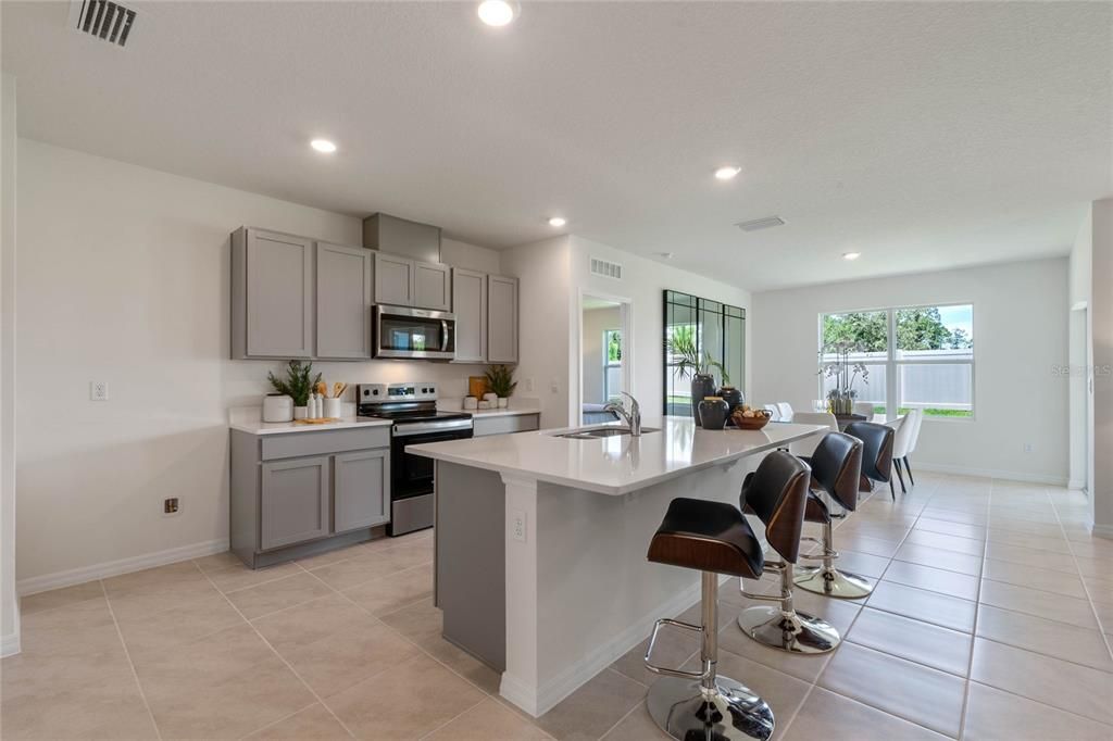 Active With Contract: $291,990 (3 beds, 2 baths, 1672 Square Feet)