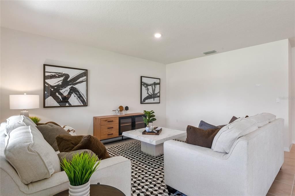 Active With Contract: $291,990 (3 beds, 2 baths, 1672 Square Feet)