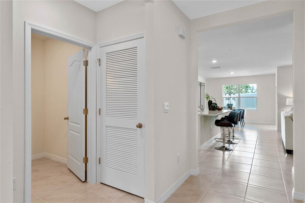 Active With Contract: $291,990 (3 beds, 2 baths, 1672 Square Feet)