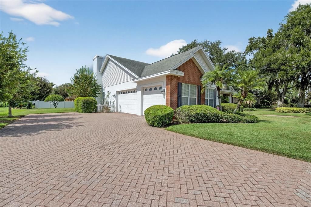 Active With Contract: $622,000 (4 beds, 3 baths, 3353 Square Feet)