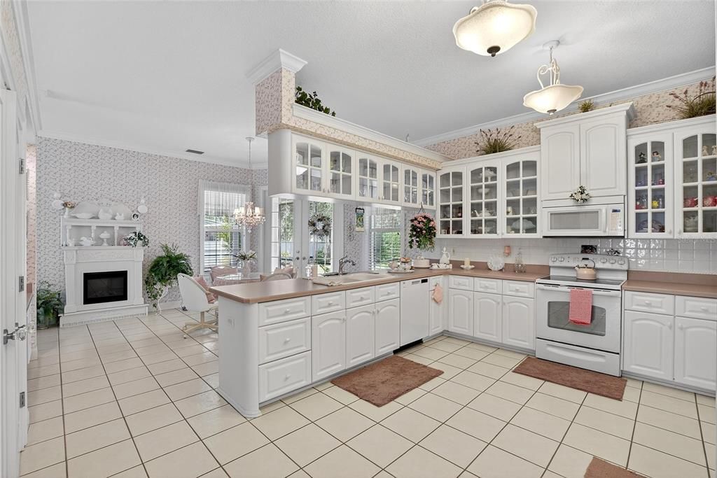 Active With Contract: $622,000 (4 beds, 3 baths, 3353 Square Feet)