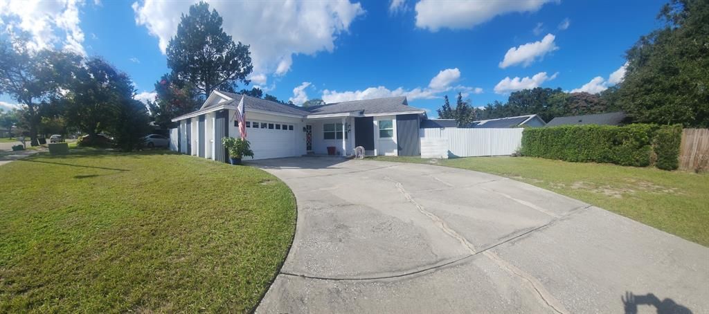 最近售出: $394,990 (2 贝兹, 2 浴室, 1074 平方英尺)