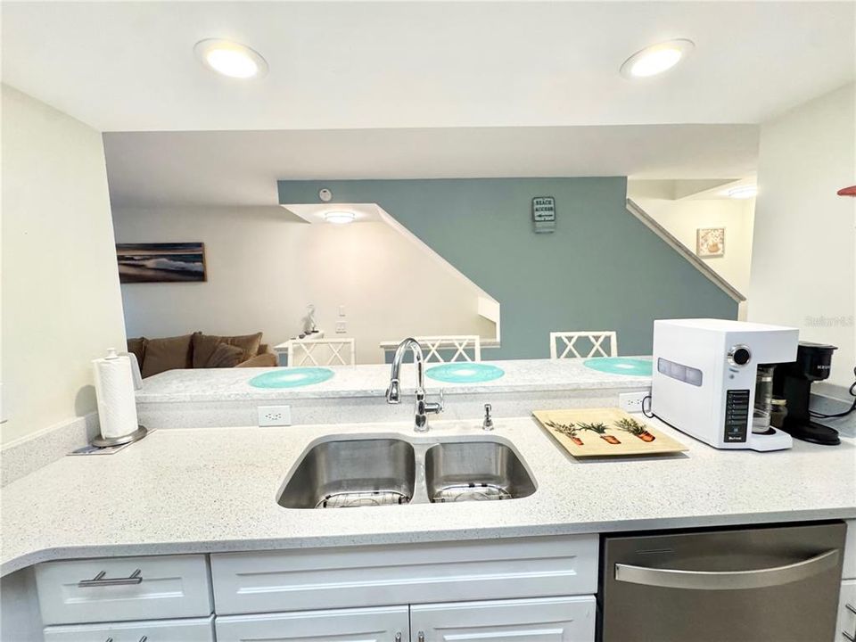 For Sale: $559,000 (3 beds, 2 baths, 1566 Square Feet)