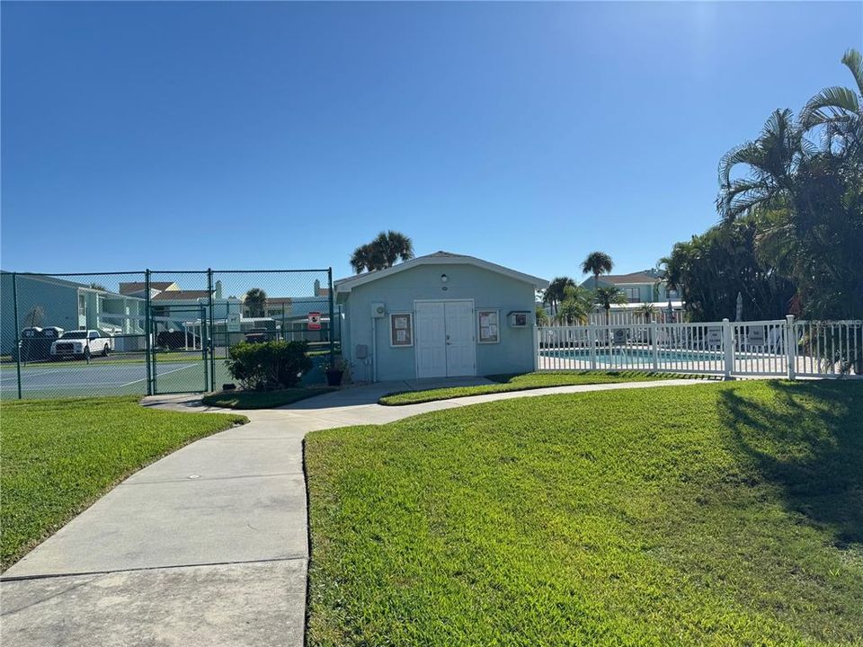 For Sale: $559,000 (3 beds, 2 baths, 1566 Square Feet)