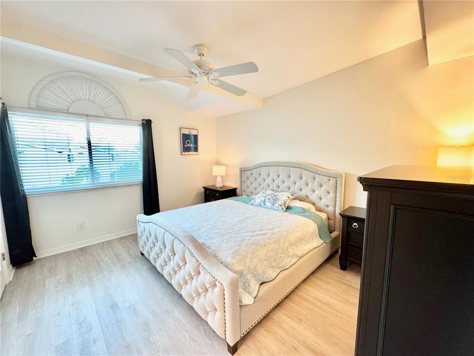 For Sale: $559,000 (3 beds, 2 baths, 1566 Square Feet)