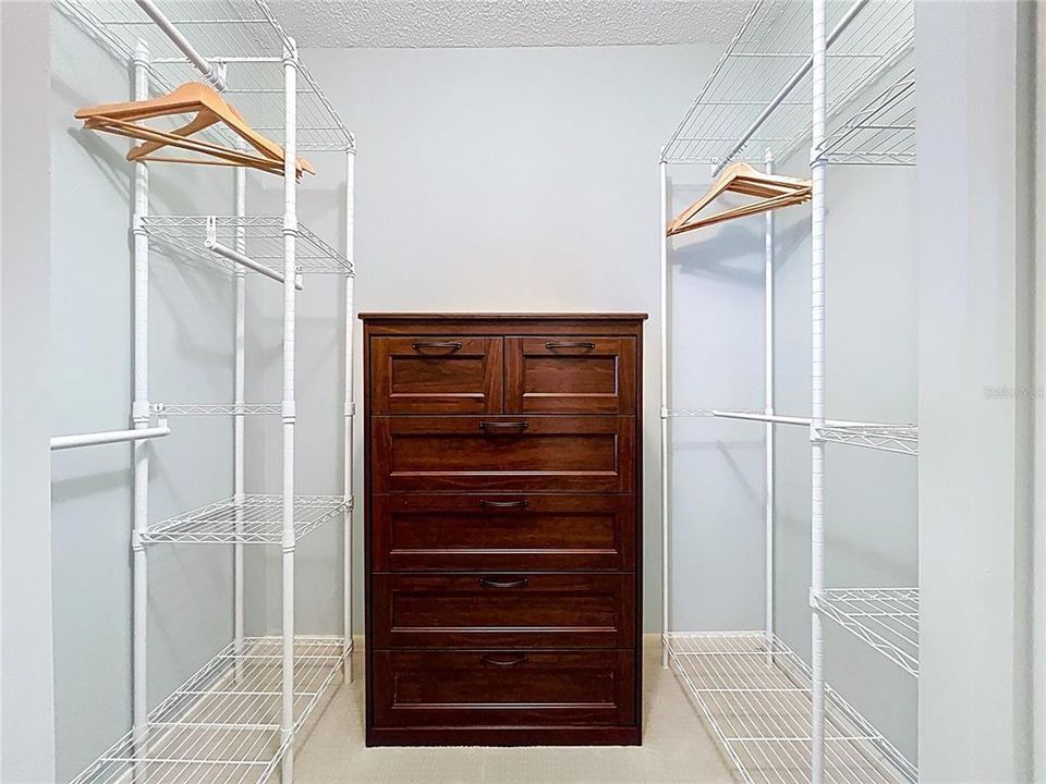 For Sale: $115,000 (1 beds, 1 baths, 750 Square Feet)