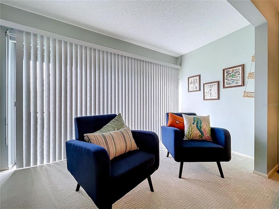 For Sale: $115,000 (1 beds, 1 baths, 750 Square Feet)