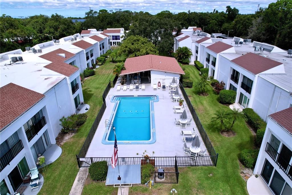 For Sale: $115,000 (1 beds, 1 baths, 750 Square Feet)