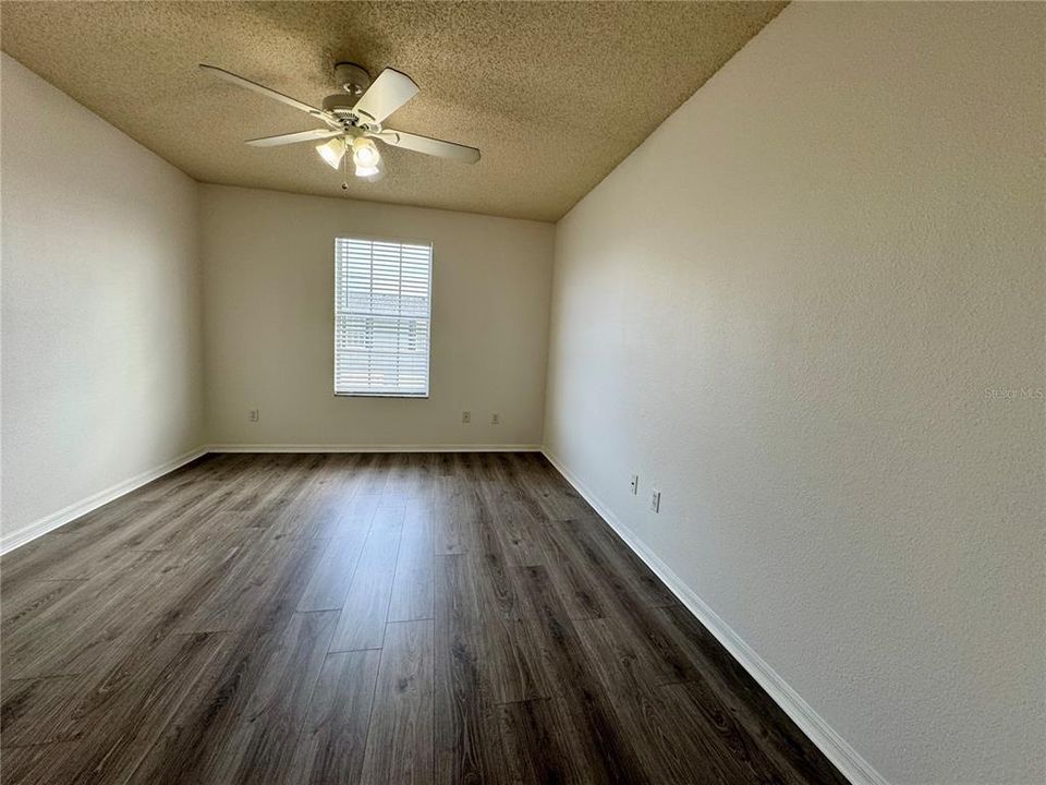 出租: $2,000 (3 贝兹, 2 浴室, 1353 平方英尺)