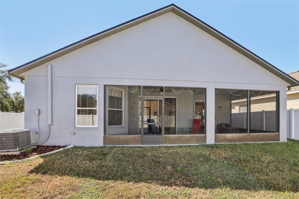 Под контрактом: $340,000 (3 спален, 2 ванн, 1738 Квадратных фут)