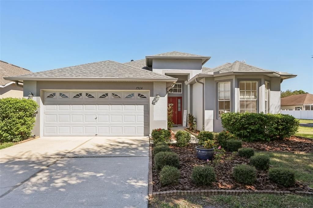 Под контрактом: $340,000 (3 спален, 2 ванн, 1738 Квадратных фут)