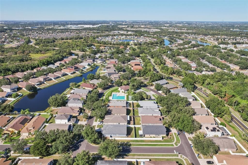 Под контрактом: $340,000 (3 спален, 2 ванн, 1738 Квадратных фут)