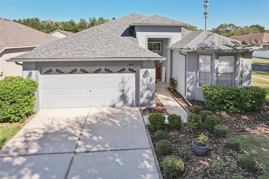 Под контрактом: $340,000 (3 спален, 2 ванн, 1738 Квадратных фут)