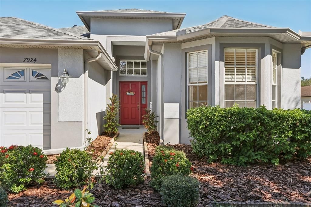 Под контрактом: $340,000 (3 спален, 2 ванн, 1738 Квадратных фут)