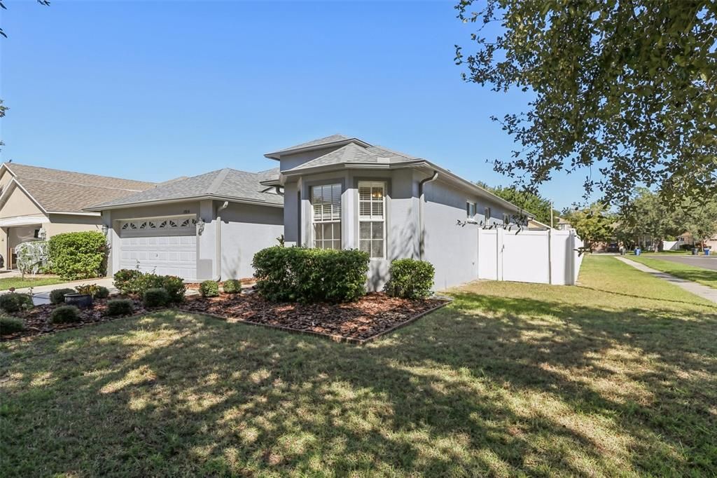 Под контрактом: $340,000 (3 спален, 2 ванн, 1738 Квадратных фут)