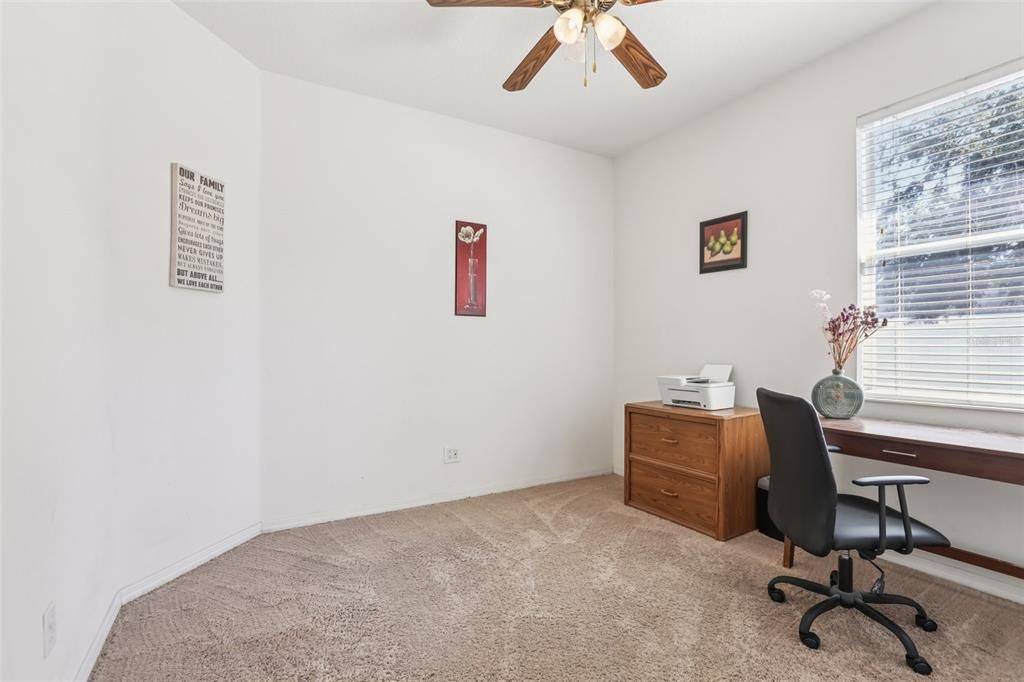 Под контрактом: $340,000 (3 спален, 2 ванн, 1738 Квадратных фут)