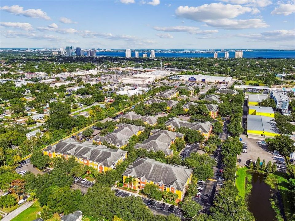 Active With Contract: $249,000 (1 beds, 1 baths, 867 Square Feet)