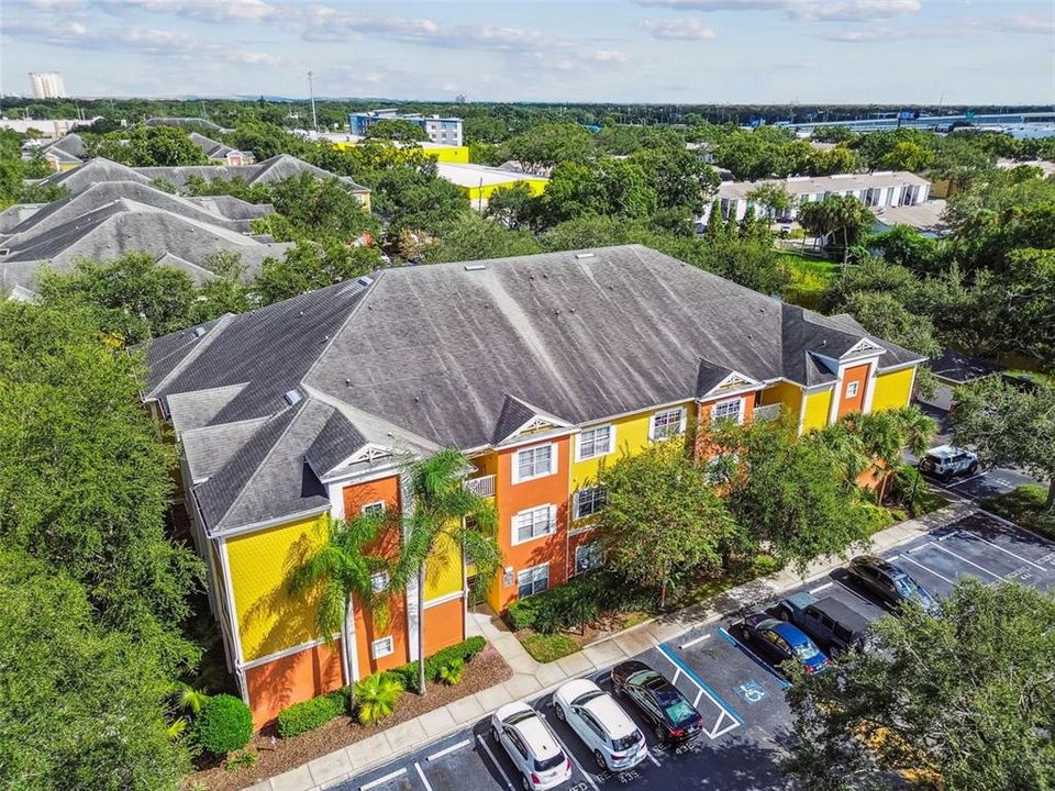 Active With Contract: $249,000 (1 beds, 1 baths, 867 Square Feet)