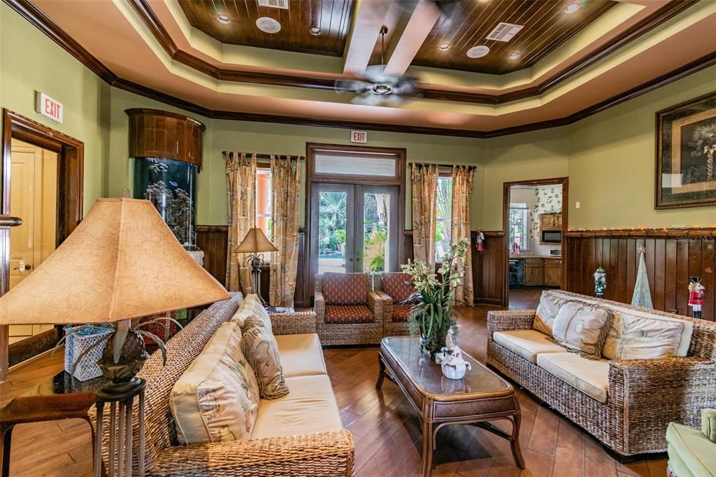 Active With Contract: $249,000 (1 beds, 1 baths, 867 Square Feet)