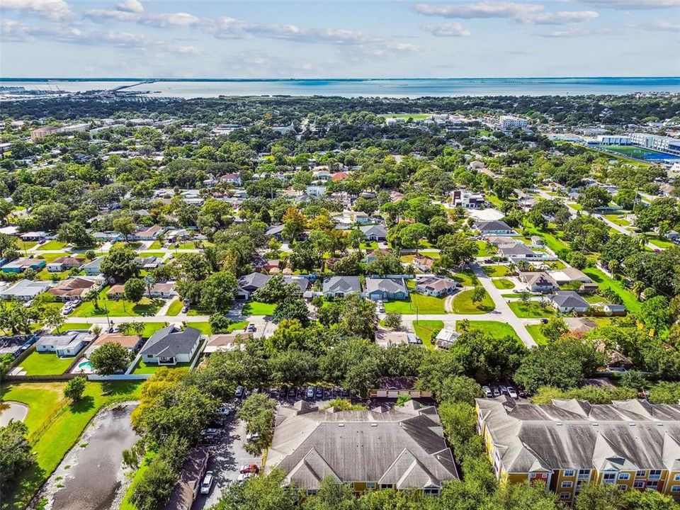 Active With Contract: $249,000 (1 beds, 1 baths, 867 Square Feet)