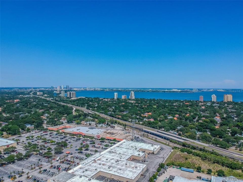 Active With Contract: $249,000 (1 beds, 1 baths, 867 Square Feet)