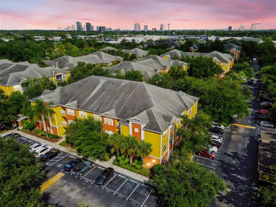 Active With Contract: $249,000 (1 beds, 1 baths, 867 Square Feet)