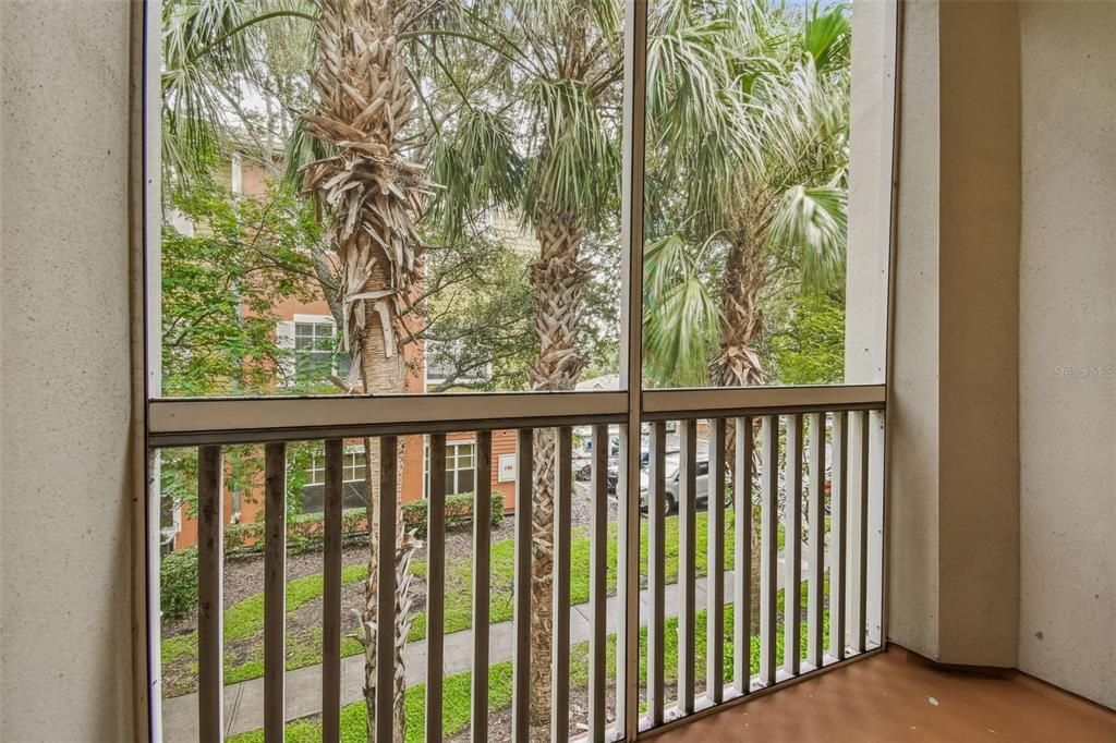 Active With Contract: $249,000 (1 beds, 1 baths, 867 Square Feet)