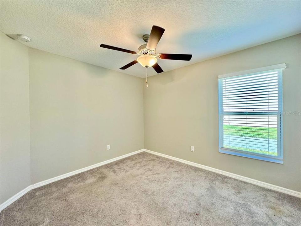 出租: $2,100 (4 贝兹, 2 浴室, 1841 平方英尺)