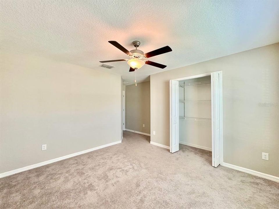 出租: $2,100 (4 贝兹, 2 浴室, 1841 平方英尺)