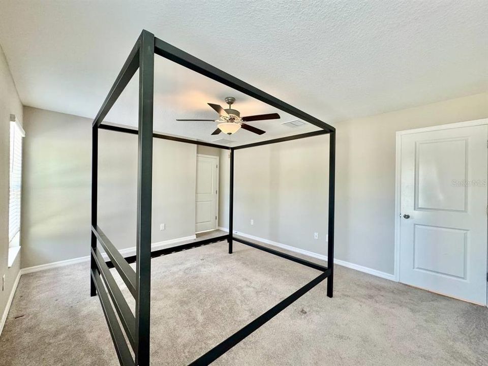 出租: $2,100 (4 贝兹, 2 浴室, 1841 平方英尺)