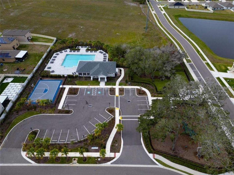 出租: $2,100 (4 贝兹, 2 浴室, 1841 平方英尺)