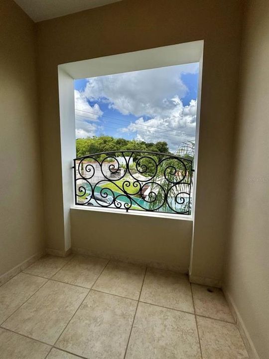 En Venta: $550,000 (4 camas, 3 baños, 3138 Pies cuadrados)