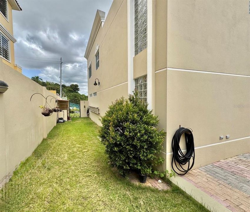 En Venta: $550,000 (4 camas, 3 baños, 3138 Pies cuadrados)