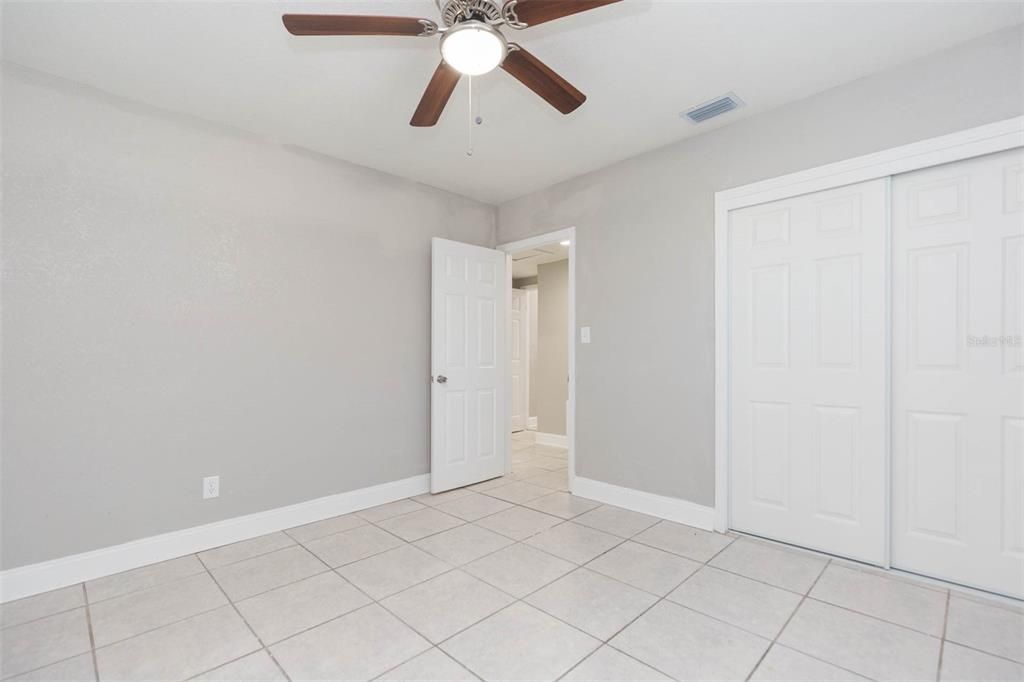 Под контрактом: $269,900 (2 спален, 2 ванн, 884 Квадратных фут)