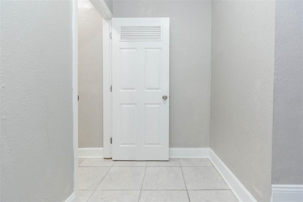 Под контрактом: $269,900 (2 спален, 2 ванн, 884 Квадратных фут)