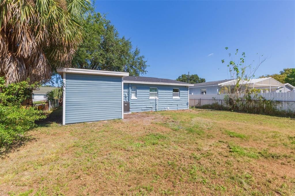 Под контрактом: $269,900 (2 спален, 2 ванн, 884 Квадратных фут)