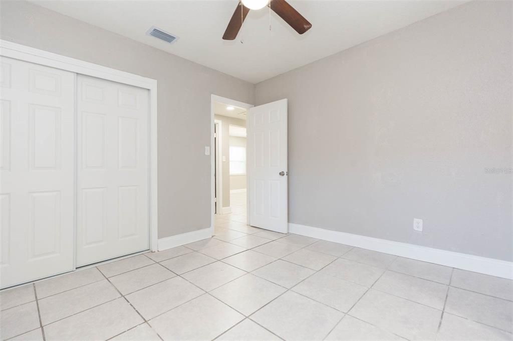 Под контрактом: $269,900 (2 спален, 2 ванн, 884 Квадратных фут)